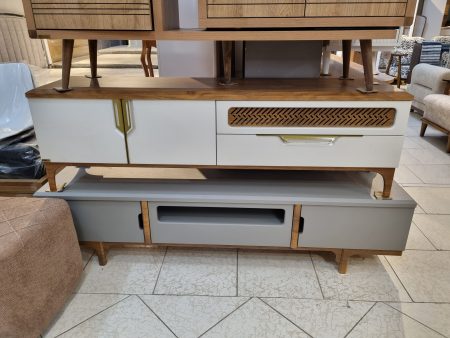 میز تلویزیون رایسا